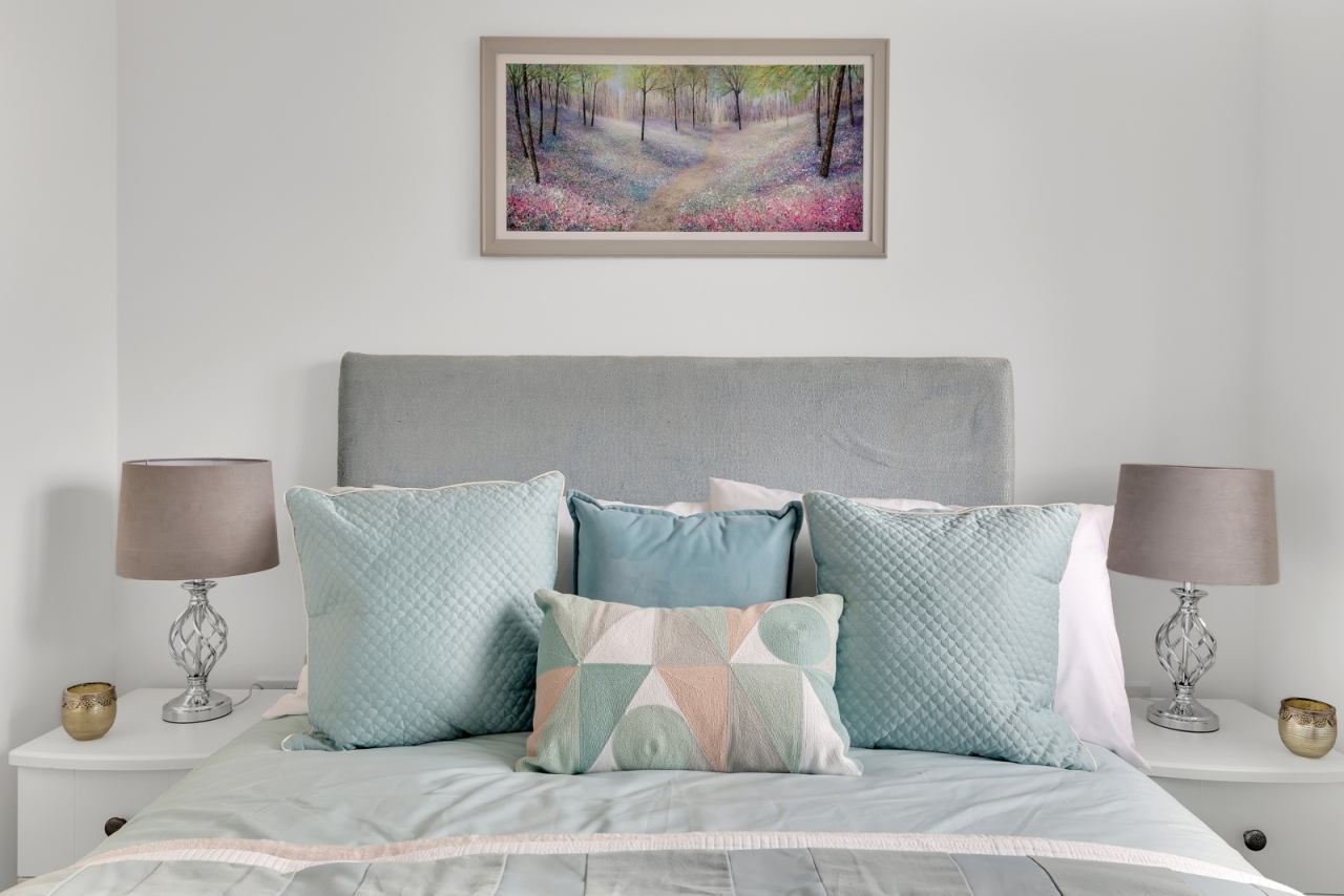 3 Bedroom Semidetached House LiveWest